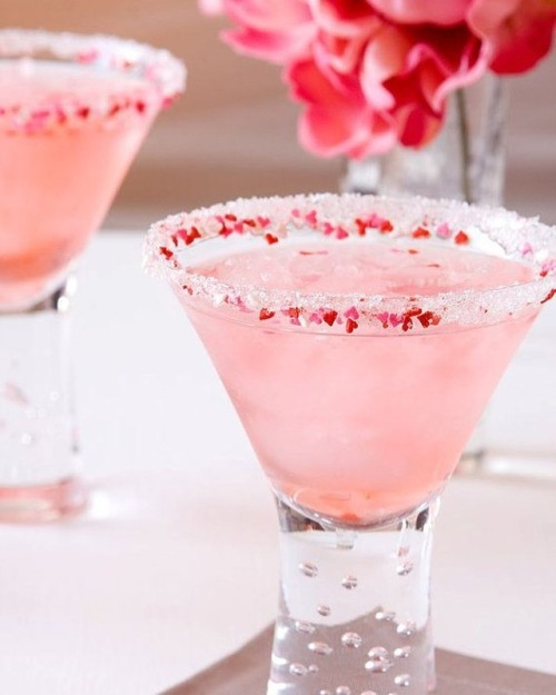 Happy Friday #friyay #pink #pinkcocktails #margarita #pinkmargarita #pinkmartini #weekend #tuck #tuc