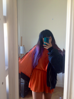 marimopet:  Today I’m cosplaying a road cone  .