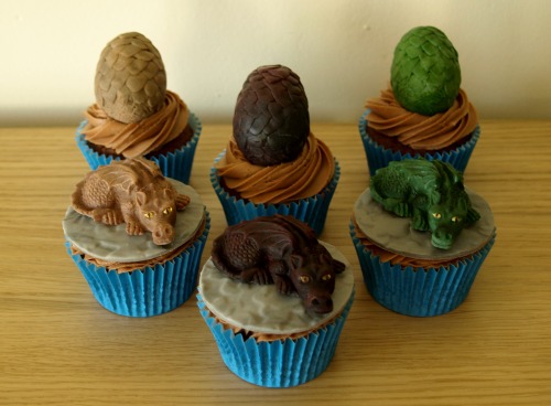 cathyscake:  Game of Thrones Cupcakes 