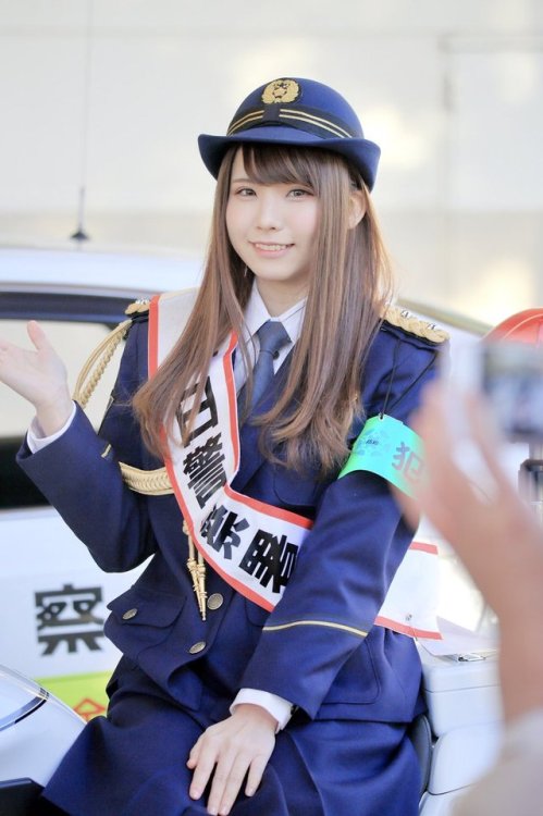 enakoえなこEnako became the chief of Chiba&rsquo;s Police Station for one day on December 14.