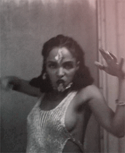 tomhiddlescum: was she the girl that’s from the video?