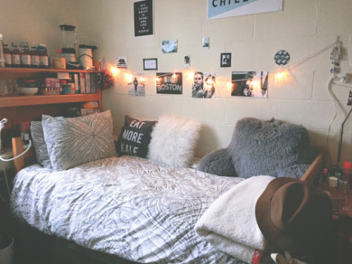fyeahcooldormrooms: Simmons College, Morse