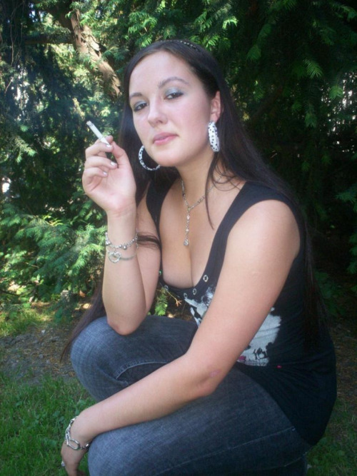 smokercentral: She seems like a very sweet and confident young woman. www.flickr.com/photos