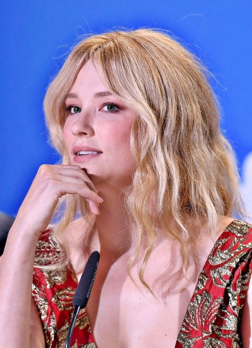 HALEY BENNETTattends the ‘Magnificent Seven’ press conference at the 2016 Toronto Film Festival (September 8, 2016) #haley bennett#flawlessbeautyqueens#breathtakingqueens#thequeensofbeauty#userel#public appearance#2016
