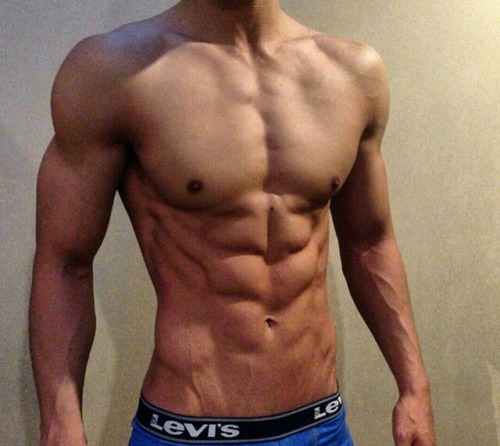 Hawt Asian Stud!