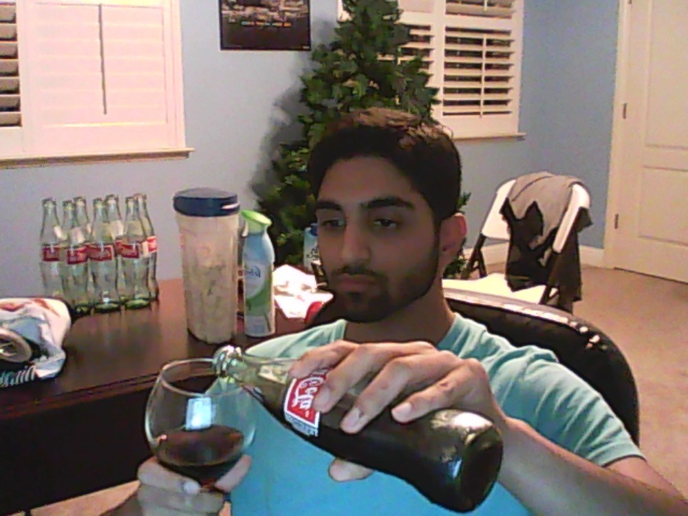 bewbin:  somethingkarezirelated:  bewbin:  drinkin soda out of a wine glass cause