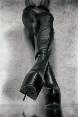5-inch-and-more:  Leather bootshttps://5-inch-and-more.tumblr.com/archive