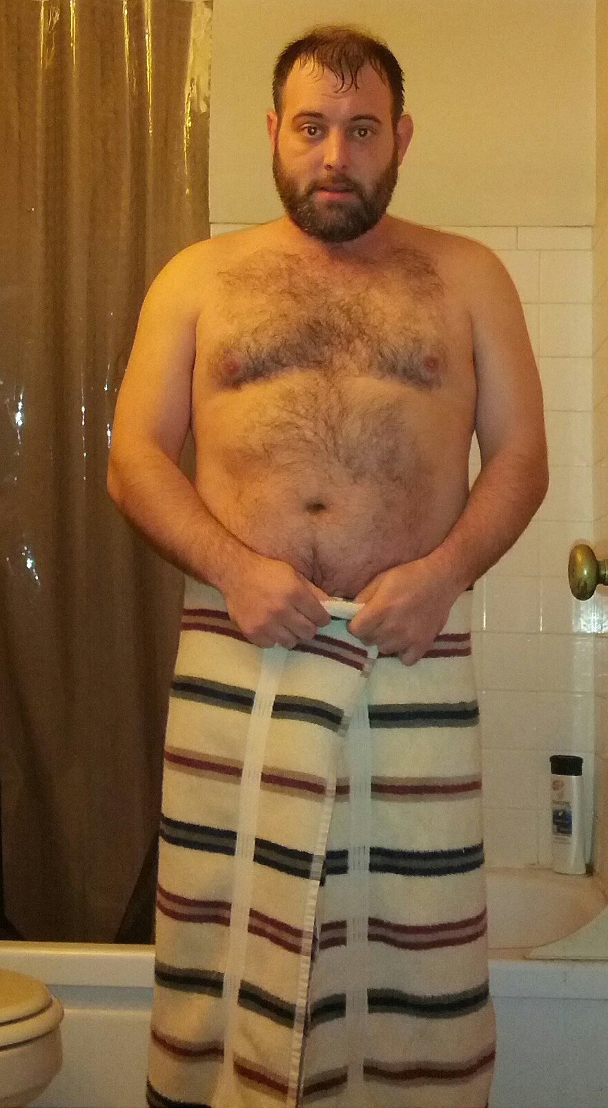 imhereforthemen:  drying off after a shower  Thanks for the large photo set. Looking