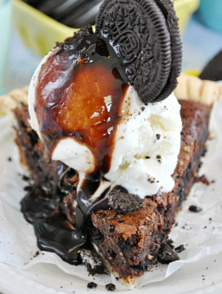cake-stuff:  Cake, cookies, dessert food ideas for craving :) http://cake-stuff.tumblr.com/ 