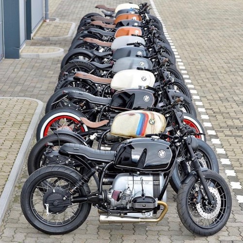 bestcaferacers: Choose a color BMW Scrizzo by @walzwerk_motorcycles www.bestcaferacers.com #bestcafe