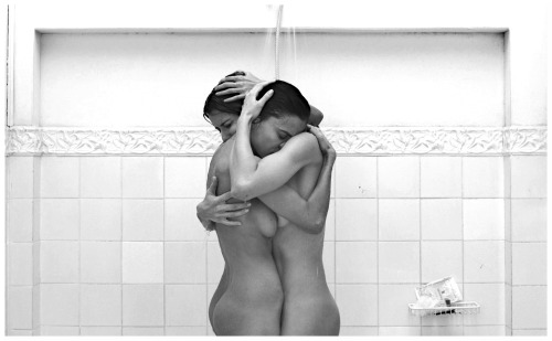 noirwerk: Elena Anaya & Natasha Yarovenko.Room In Rome (Habitación en Roma) 2010, dir. Julio Me