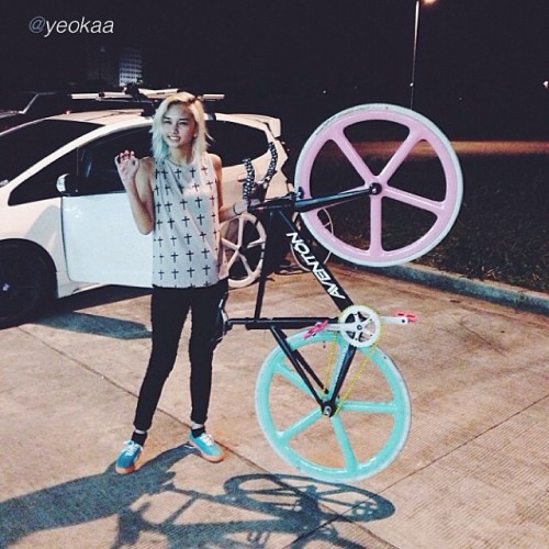 fixiegirls:  by @yeokaa “upgrade! iyeyellow talaga kita promise! >:D wuhahahha”