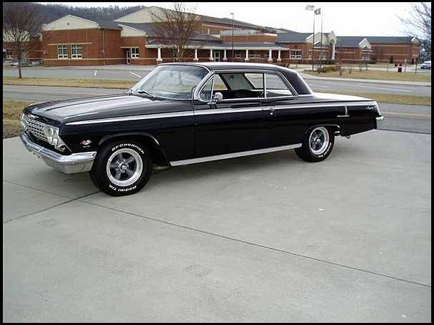 55highway: arrow64:   blueloosedeuce:  oldschoolgarage:  ‘62 Impala SS409,dual