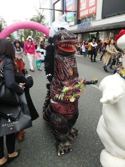 jimpluff:  Shin Godzilla appears at a Halloween
