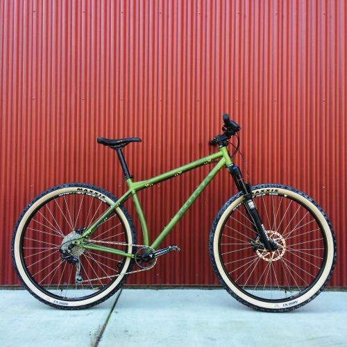 brandnewmonster:  I like my bike—Kona Honzo