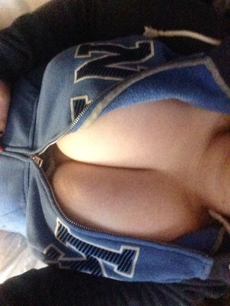hornybrenna:  Most comfortable hoodie 💦