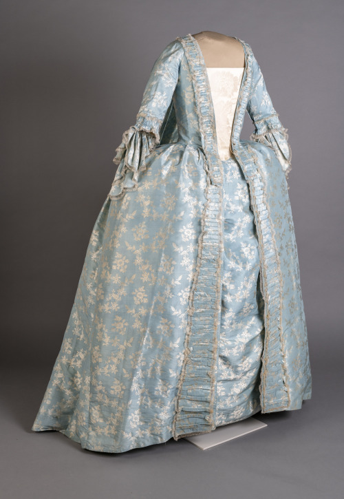 Dress (Sack Or Sacque Dress).