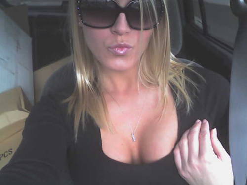Porn Pics Kisses to all my followers!
