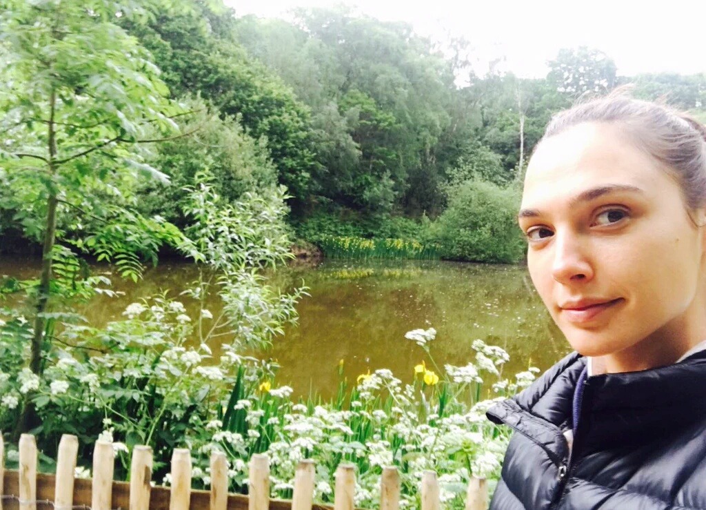 galgadotsource:  GalGadot: So grateful for this beauty surrounding me when I go on