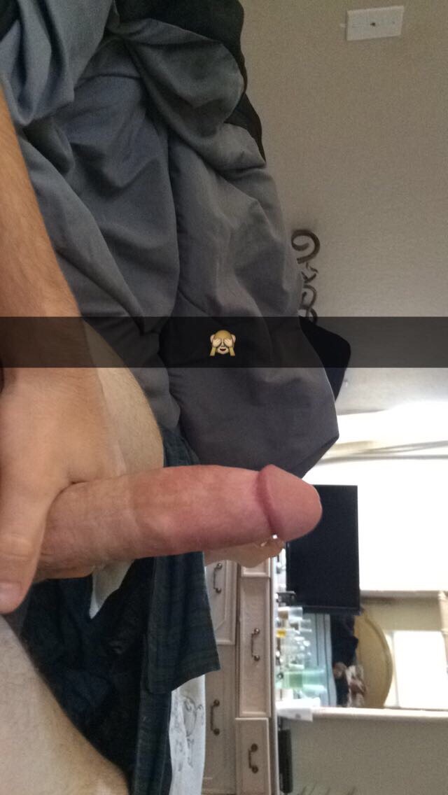 mystraightfriend:  caughtjerking:  I find Blake super sexy. He is only 18, 5'10 and