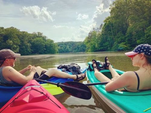 A little lake therapy. #uglytent #mhambsdr #laketime #kayaking #kayakingadventures #kayak https://w