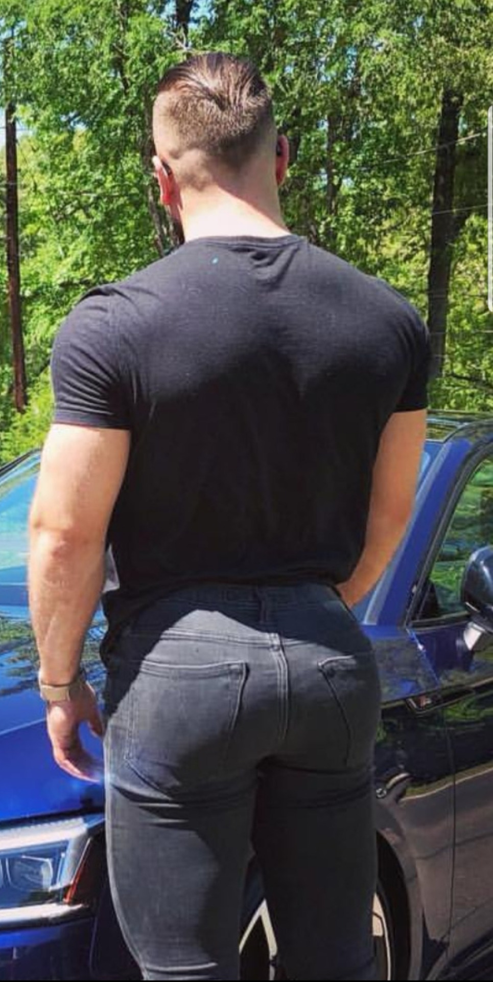 allaboutbuttsblog: Fit and round 