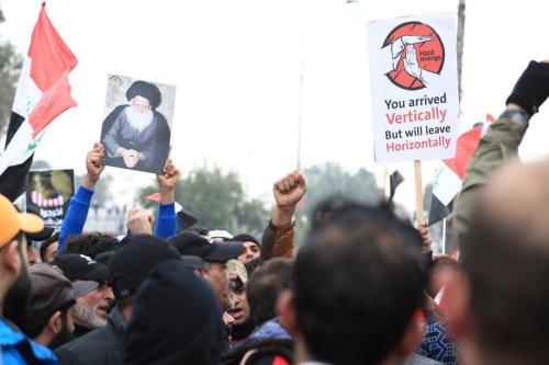 fuckyeahmarxismleninism: Baghdad, Iraq: Inspiring photos from today’s massive demonstration ag