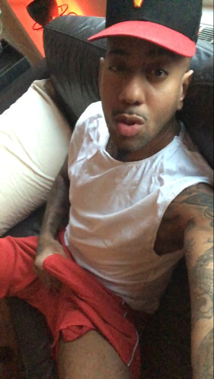 originalkind:  ricconyc:  Cuz I Love Sittin Back n Gettin My Balls N Dick Sucked But I Also Like Layin Down N Gettin My Booty Licked Up n Sniffed Real GoOd ToO…. 😈🙌🏾😉👅👃🏾 🛑🛑🛑iG RiCcONyC🛑🛑🛑 📹VidZ @ www.onlyfans.com/ricconyc