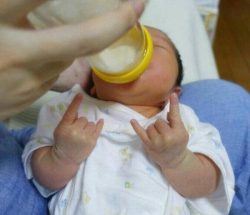 ronnyknuckles:  failnation:  This milk is clearly high in iron.http://failnation.tumblr.com  Rock on bruh