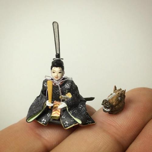 thatfilthyanimal:  archiemcphee:Today the Department of Miniature Marvels is marveling at the exquisitely detailed creations of Japanese miniature artist Tomo Tanaka. Since 2002 he’s been creating 1/12 scale miniature versions of all sorts of food and