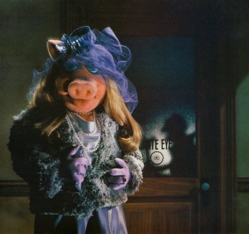 toenailsouffle: the miss piggy calender 1980