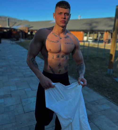 god-tier-genes:Andrej Hyll, 22, 🇸🇰