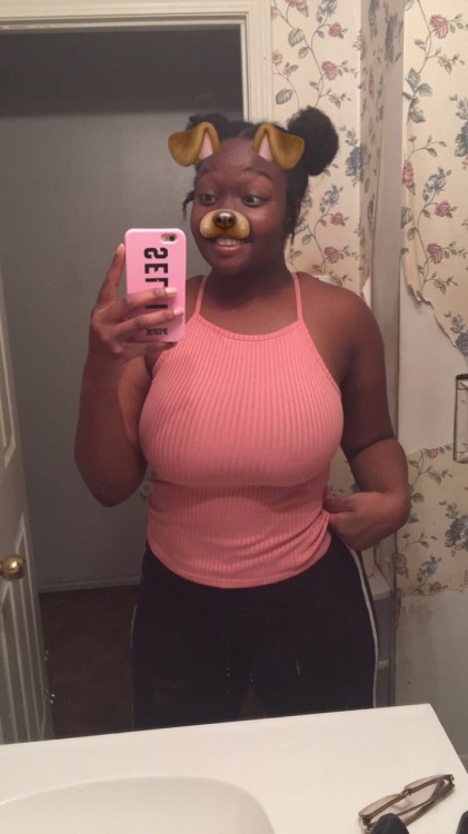 vintvge-love:  comfort looks✨