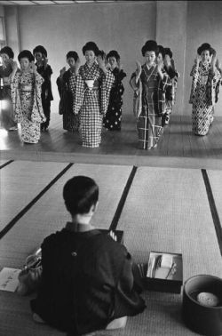 my-retro-vintage: Geisha school, Kyoto, Japan. 