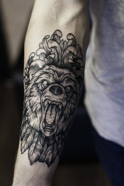 stayfr-sh:  I’d kill for a tattoo like this. 