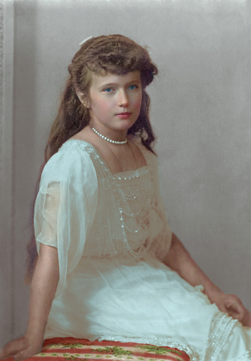 malenkaya-glosoli:Today is the 117th anniversary of the birth of Grand Duchess Anastasia Nikolaevna 