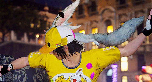 noctass:Hey, watch the hair!