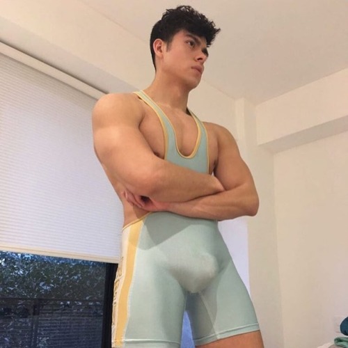 Compression Dudes 2.0 adult photos