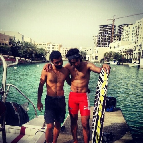 Hot bahraini boys
