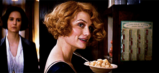jyn-erso:Hey Mr Scamander you prefer pie or strudel?