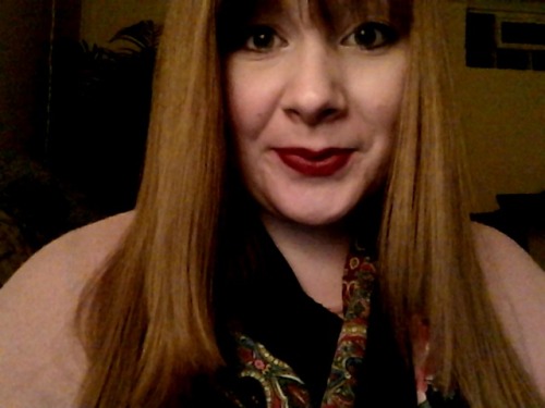goldenflowersinmyhair:  SELFIE PARTY  HEY BOO YOU LOOK CUTE