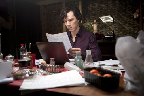 nixxie-fic:New Selection: BBC Sherlock - Production Stills - Sherlock wearing the purple shirt of se