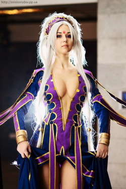 hottestcosplayer:  We feature the most amazing