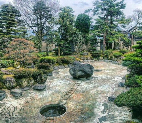 ＼おにわさん更新情報／ ‪[ 福井県大野市 ] 善導寺庭園 Zendo-ji Temple Garden, Ono, Fukui の写真・記事を更新しました。 ――老中・土井利房も輩出した #越前大野