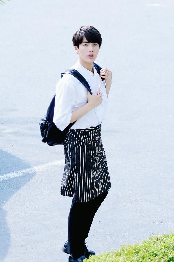 sae ♡ tae — bts wearing feminine clothes