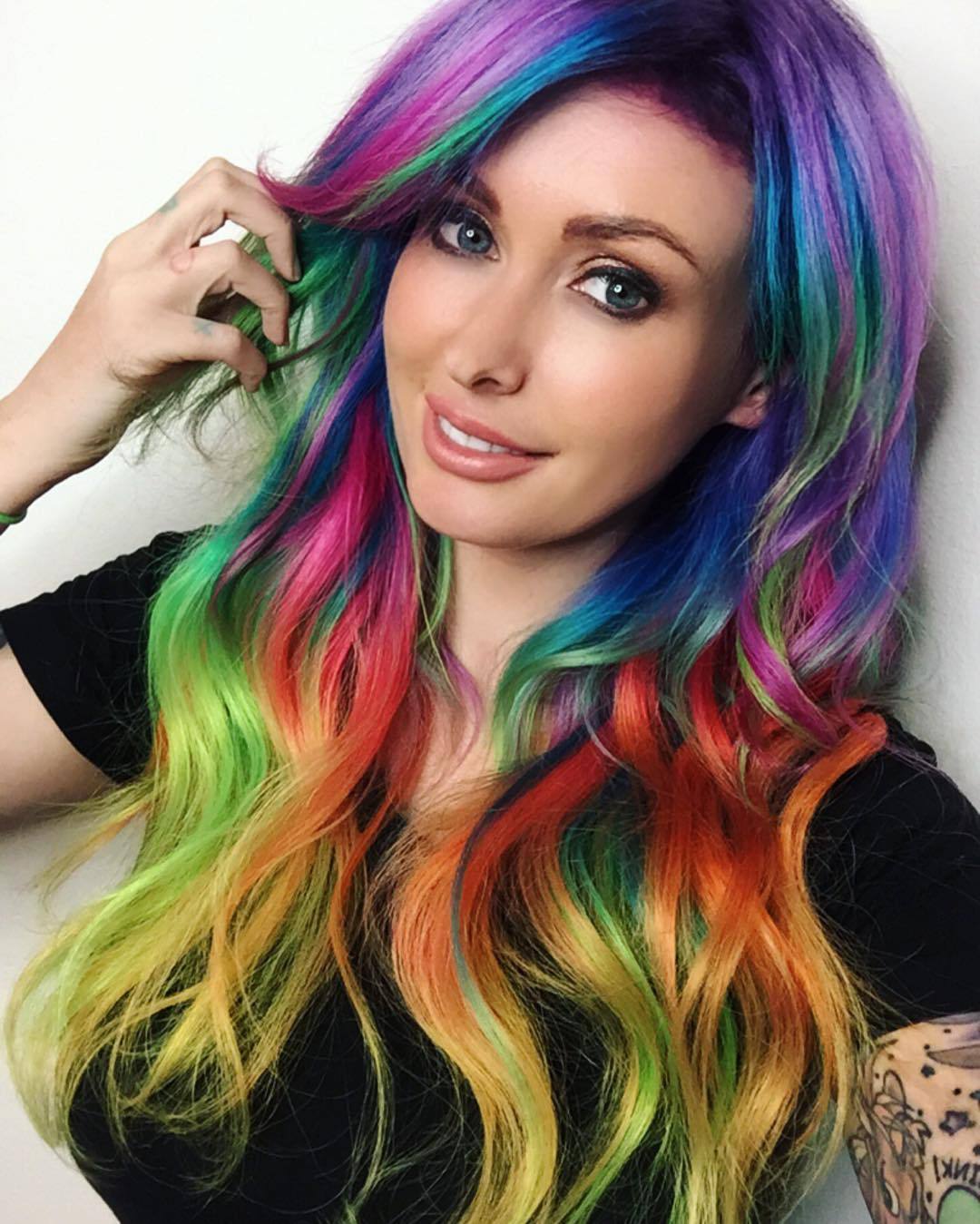 you can call me rainbow dash 🦄 thank you to my badass babe stylist @vividartistichairdesign