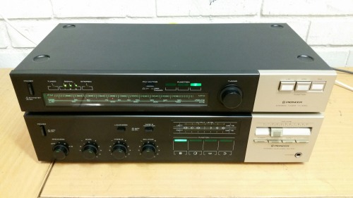 Pioneer SA-530 Stereo Integrated Amplifier, 1982 - Pioneer TX-530L Stereo Tuner, 1982