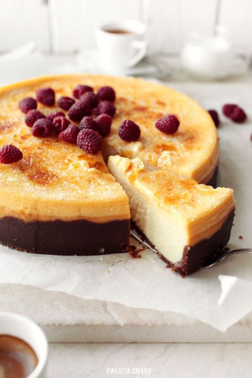 intensefoodcravings:  Crème Brûlée Cheesecake 