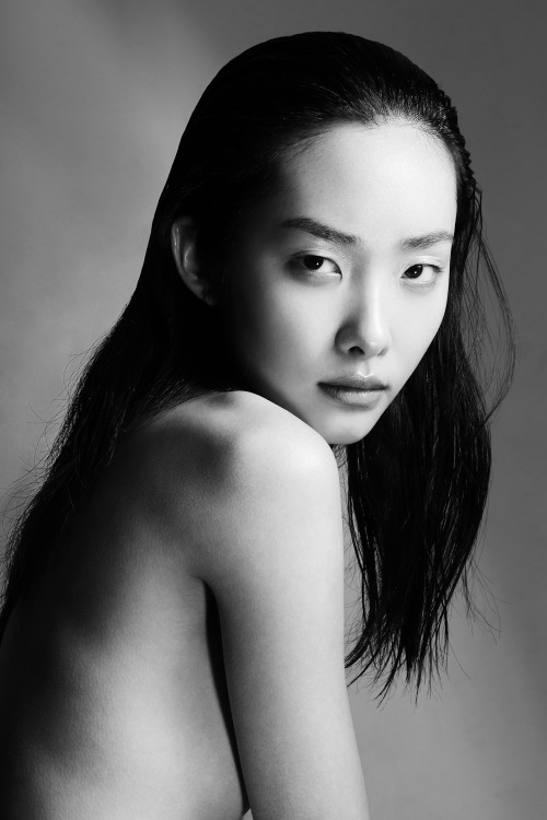 black-white-madness:Madness:Kwak Ji Young
