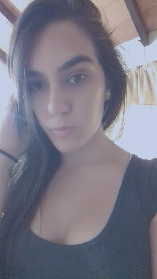 ladywankers:  This girl is my kinda girl 😍🤤💦❤️ go show her some love